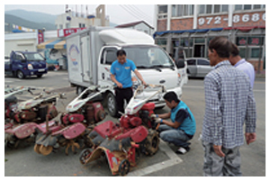 Agriculture machinery repair on tour