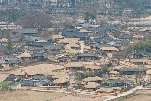 한국의 역사마을 : 하회와 양동