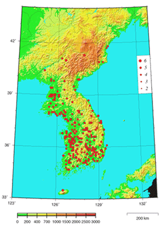 조선지진연구소 조선지진목록(1984)에서 서기 2년부터 1898년까지 총 1843 개 지진에 대한 진앙분포도