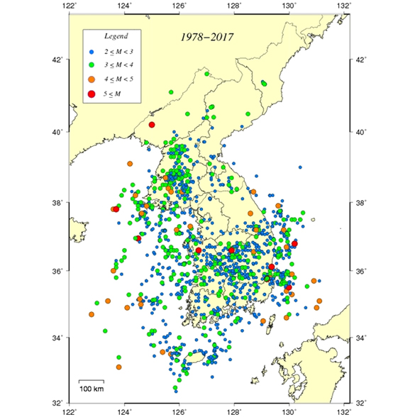 기상청에서 발표한 1978~2016년 사이에 발생한 지진의 진앙분포도