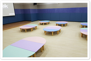 멀티영상교육실 : 유아 또는 어린이 단체를 대상으로 체험프로그램을 진행할 수 있는 공간